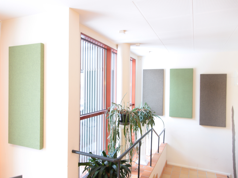 Hush akustiikkapaneelit Salon seurakuntatalon seinällä